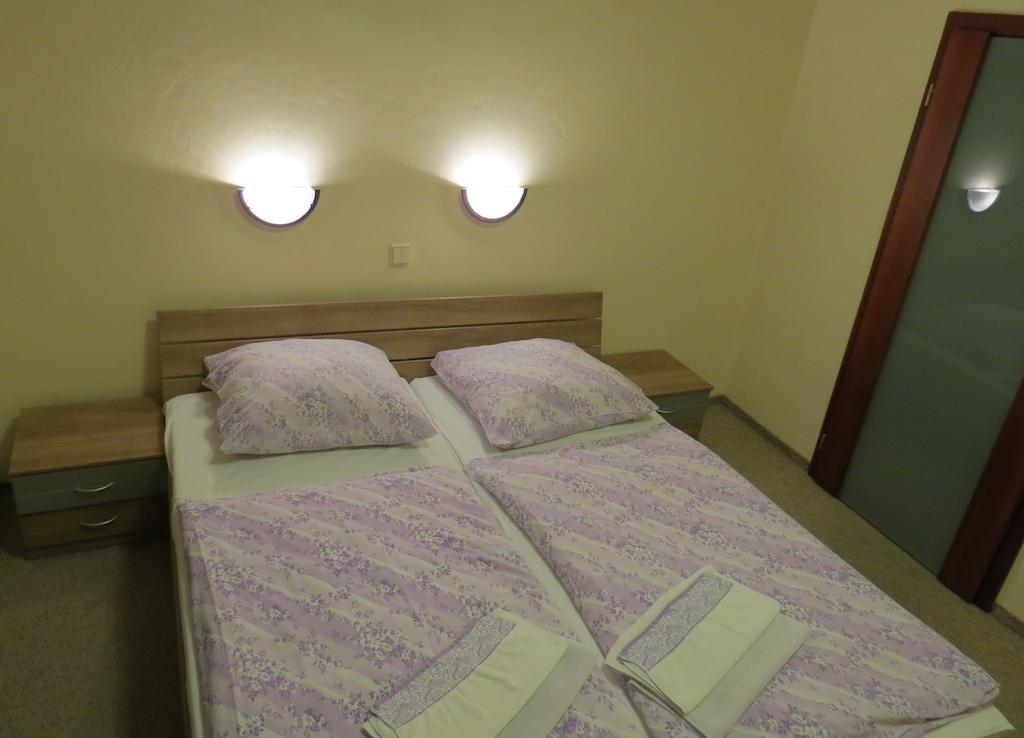 Hotel Cesky Dvur Beroun  Cameră foto