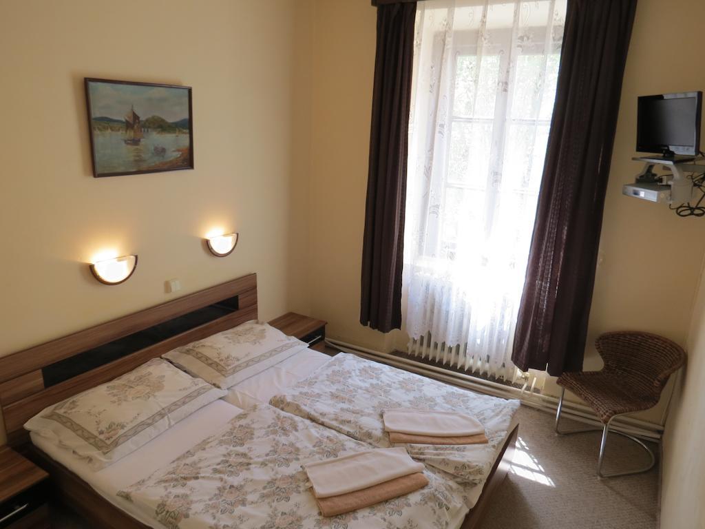 Hotel Cesky Dvur Beroun  Cameră foto
